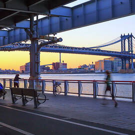 Manhattan Bridge & East River, Nyc by Maurizio Rellini