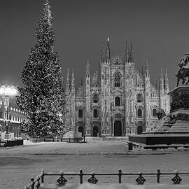 Milan, Piazza Duomo, Italy by Guido Baviera