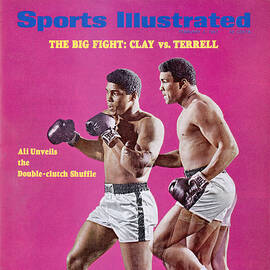 Muhammad Ali, Heavyweight Boxing Sports Illustrated Cover by Sports Illustrated