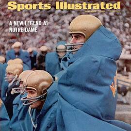 Notre Dame Qb Terry Hanratty... Sports Illustrated Cover by Sports Illustrated