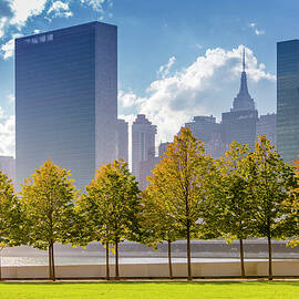 Nyc Skyline With Un Bldg by Andrea Armellin