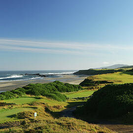 Pacific Dunes  13th by David Cannon