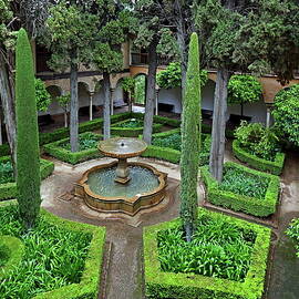 Patio, Alhambra Palace, Spain by Gunter Grafenhain