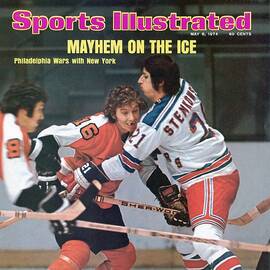 Philadelphia Flyers Bobby Clarke, 1974 Nhl Semifinals Sports Illustrated Cover by Sports Illustrated