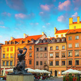 Poland, Masovia, Warsaw, Old Market Square, Rynek Starego Miasta The Old Town Mermaid Fountain (syrenka Staromiejska) by Kav Dadfar