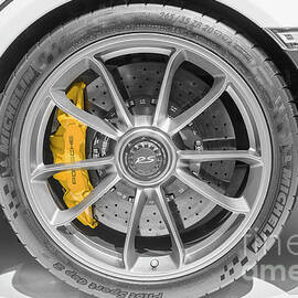 Porsche 911 Gt3rs Wheel by Stefano Senise
