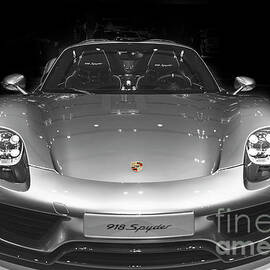 Porsche 918 Spyder by Stefano Senise