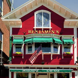 Rhode Island, Newport, Benjamin's Raw Bar Restaurant Near Bowen's Wharf by Lumiere