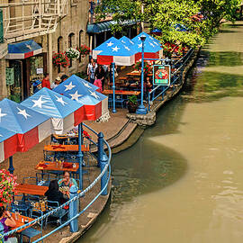 River Walk San Antonio, Texas by Towpix