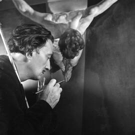 Salvador At Work by Daniel Farson