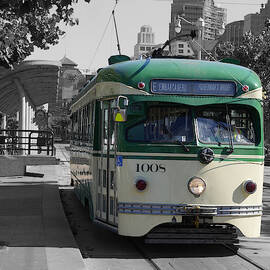 San Francisco - The E Line Car 1008 by Richard Reeve