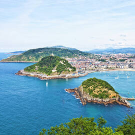 San Sebastian View by Peeterv
