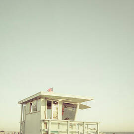 Santa Monica Lifeguard Tower 16 Photo by Paul Velgos