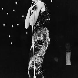 Shirley Bassey by Harry Thompson