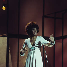 Shirley Bassey Performs On Stage by Colin Fuller