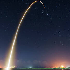 Spacex The Privately Funded Aerospace by Nasa