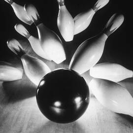 Tenpin Strike by Camerique Archive