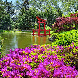 Tori Gate, Brooklyn Botanic Garden, Nyc by Claudia Uripos