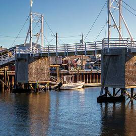 Usa, Maine, Ogunquit, Perkins Cove Footbridge by Andres Uribe