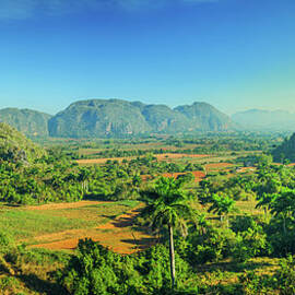 Valle De Vinales National Park, Cuba by Nikada