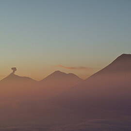 Volcano Eruption by Jmartinc