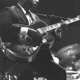 Wes Montgomery Performing by Tom Copi
