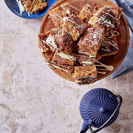 White Chocolate, Cinnamon And Pecan Blondies by Great Stock!