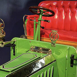 De Dion Bouton 1903 by Shirley Mitchell