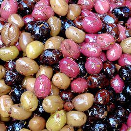 Farmers Market - Olives by Seeables Visual Arts
