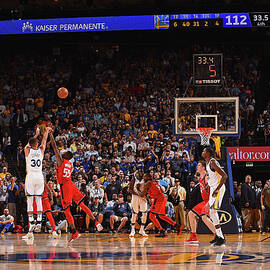 Stephen Curry by Noah Graham