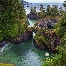 Samuel H. Boardman State Scenic Corridor in Oregon, USA. by Miroslav Liska