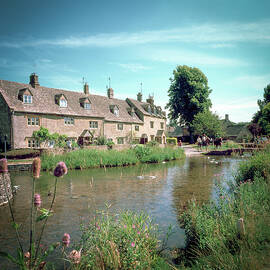 Lower Slaughter, idyllic riverside cottages by Seeables Visual Arts