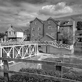 Picturesque Gloucestershire - Tewkesbury by Seeables Visual Arts