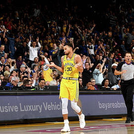 Stephen Curry by Noah Graham