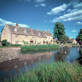 Lower Slaughter, idyllic riverside cottages by Seeables Visual Arts