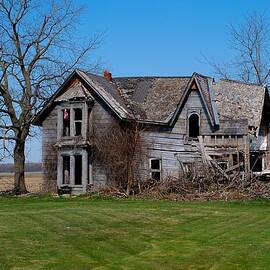 Abandon House by Travel Essayist