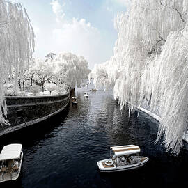 Another Look Asia China - Boat Trip by Philippe HUGONNARD