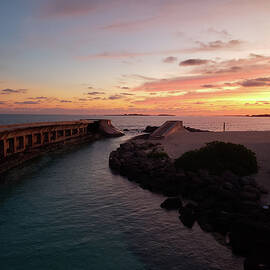 Atlantis Beach Bahamas by Gian Smith