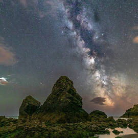 Ballydowane Under The Stars, Copper Coast, Co Waterford by Adrian Hendroff