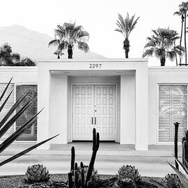 Black California Series - Palm Springs White House by Philippe HUGONNARD