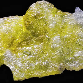 Brucite Crystal Details by Susan Candelario