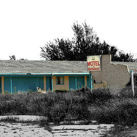 Bygone Dreams 20D by Sally Fuller