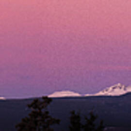 Cascade Mountain Range by Russell Wells