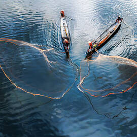 Cast a Wide Net by DEE POTTER