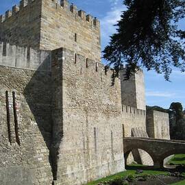 Castelo de S. Jorge in Lisbon by Travel Essayist