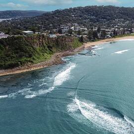 Cross Waves at Bungan Head by Andre Petrov