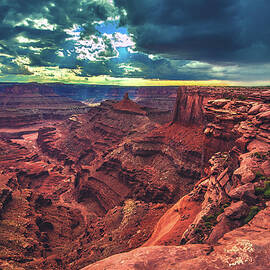 Dead Horse Point Clouds, Utah by Abbie Matthews