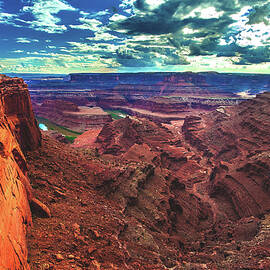 Dead Horse Point Sunlit Cliff, Utah by Abbie Matthews