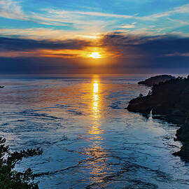 Deception Pass Sunset by Tommy Farnsworth