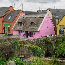 Doolin Ireland by Mary Lee Dereske